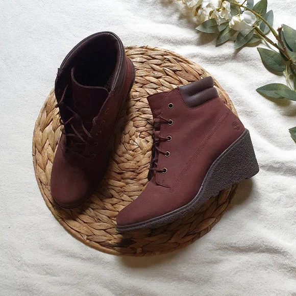 Timberland | Amston Wedge Boots in Dark Port Burgundy, USW9 - Picture 2 of 6